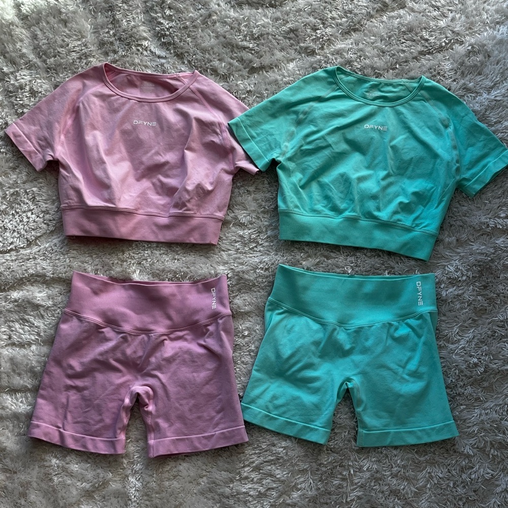 DFYNE Sets (2) Pink & Turquoise Size Small